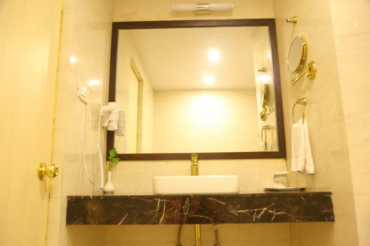 Royal Fort Hotel Visakhapatnam Exterior foto